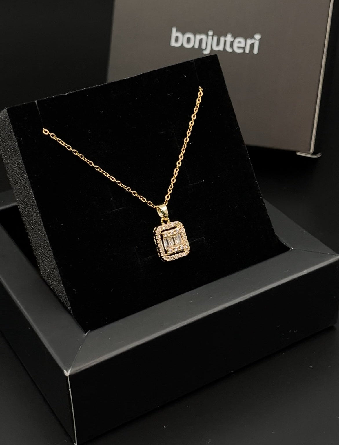 14 Ayar Altın Kaplama Baget Zirkon Taşlı Kolye